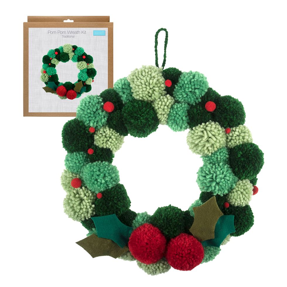 Trimits Green Pom Pom Wreath Kit, Make Your Own Christmas Decorations, Front Door Garland, Autumn Wreath 31cm (12.2in)