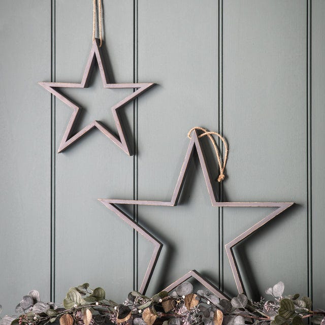 14 Wooden Christmas Decorations For A Natural Look