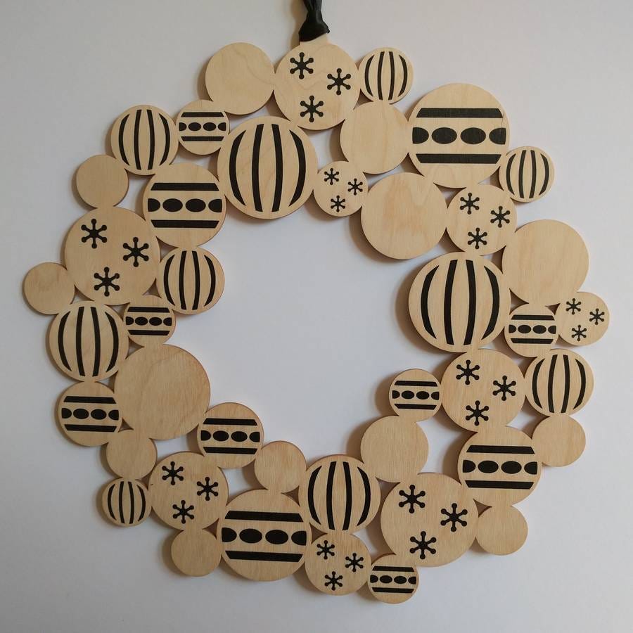 14 Wooden Christmas Decorations For A Natural Look Christmas