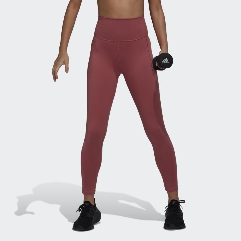 The Famous  Leggings With a Secret Flattering Feature Are 41% Off
