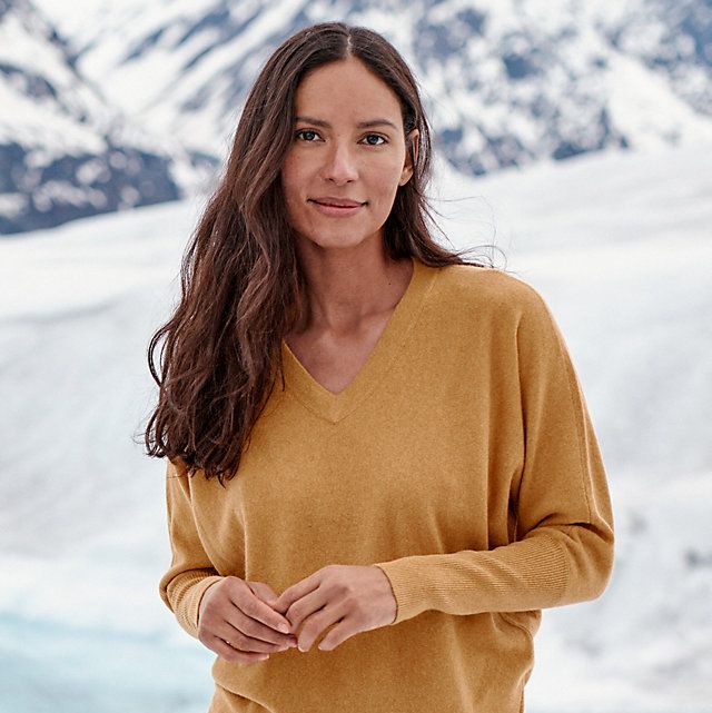 19 Best Sweaters for Women in 2023, Reviewed by Fashion Experts