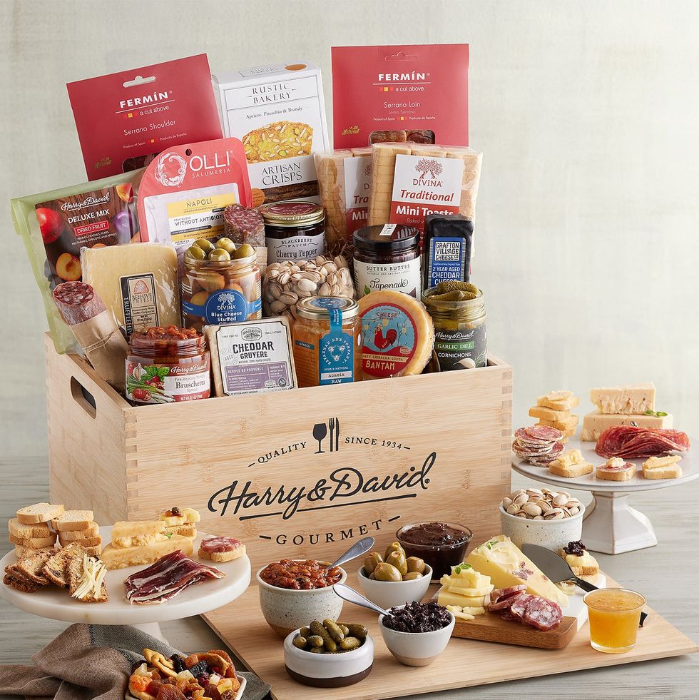 Harry & David Deluxe Meat and Cheese Gift