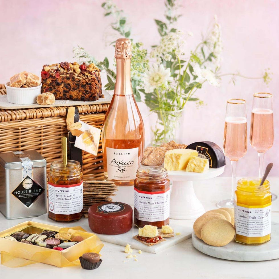 Huffkins Snowshill Foodie Hamper