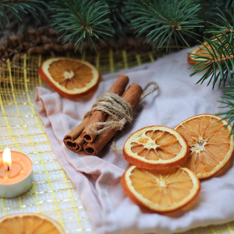 Rodajas de naranja secas y ramas de canela (40 piezas)