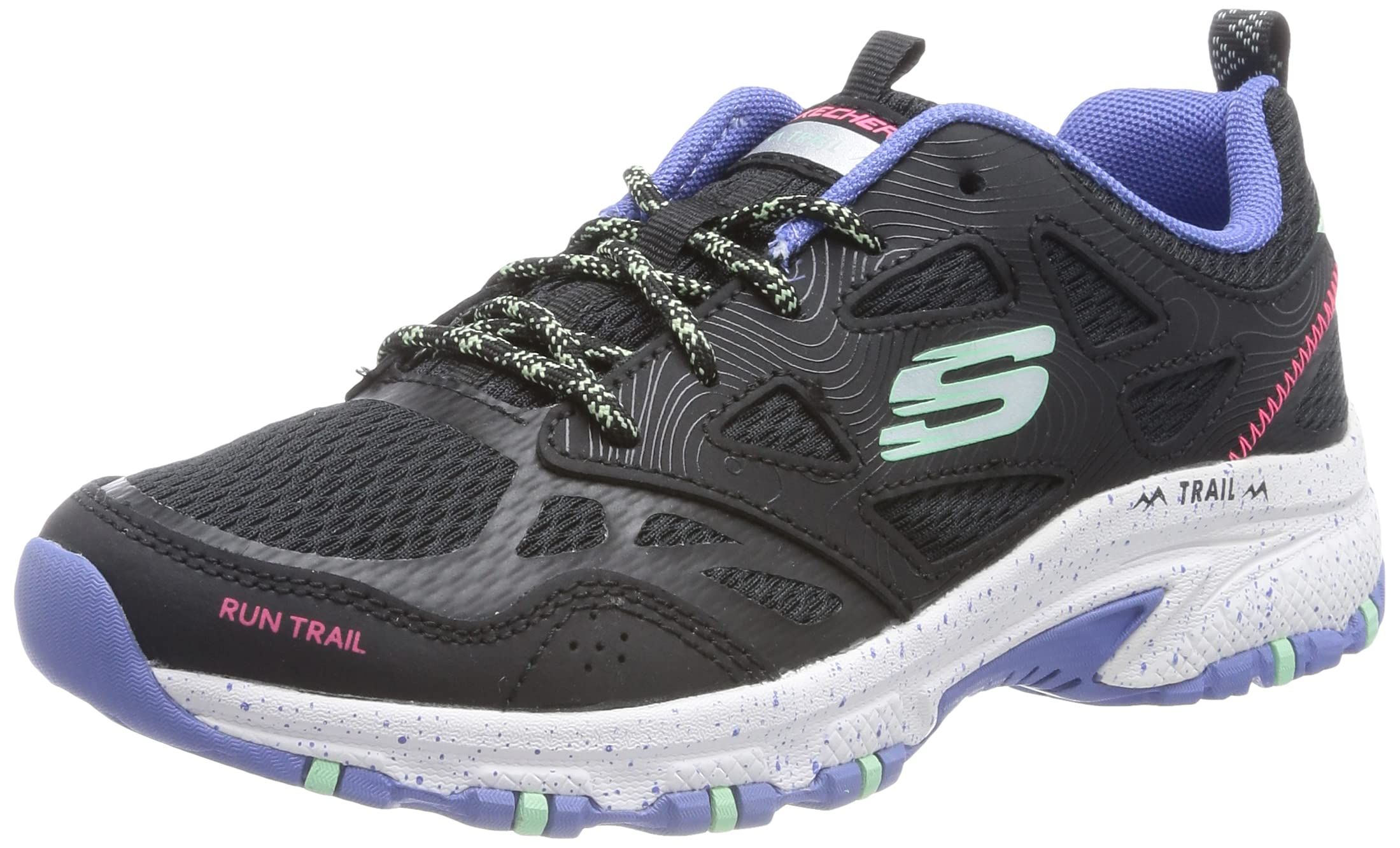 Las zapatillas de Skechers que arrasan entre las mujeres de 40