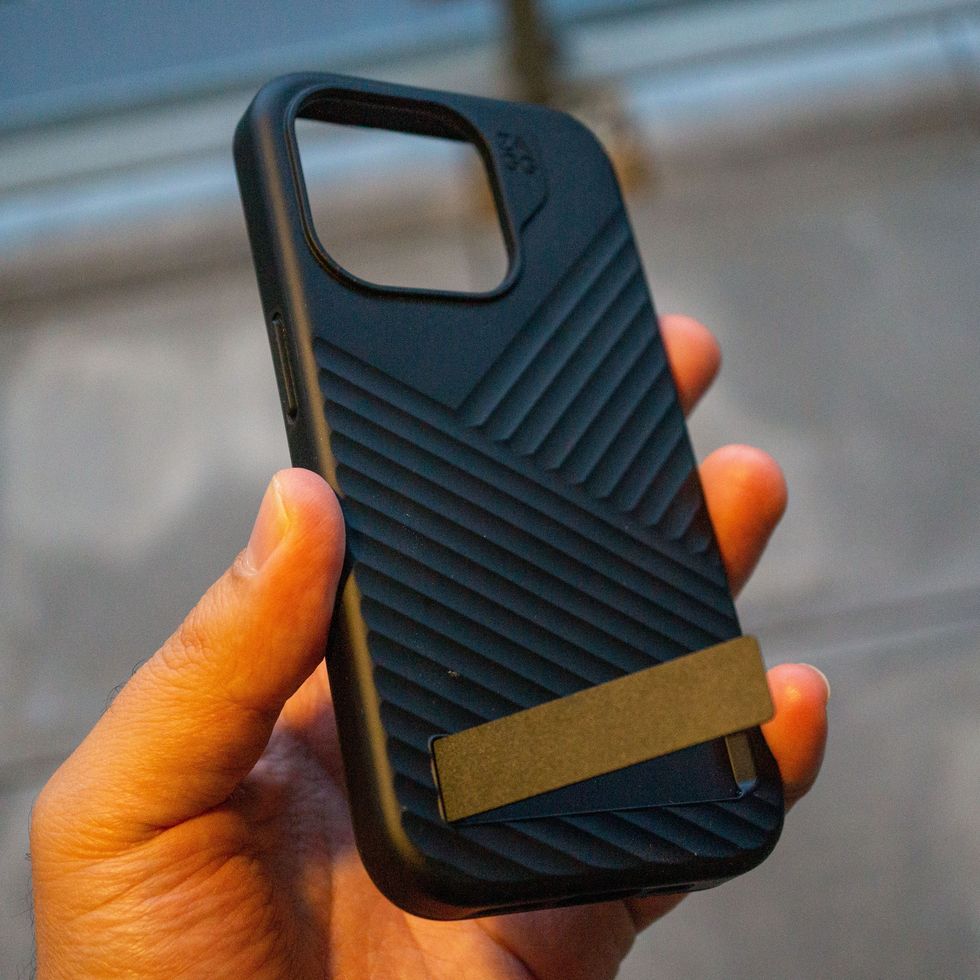 Case Protector Gear4 Denali Para iPhone 13 Pro Max 6.7 Black