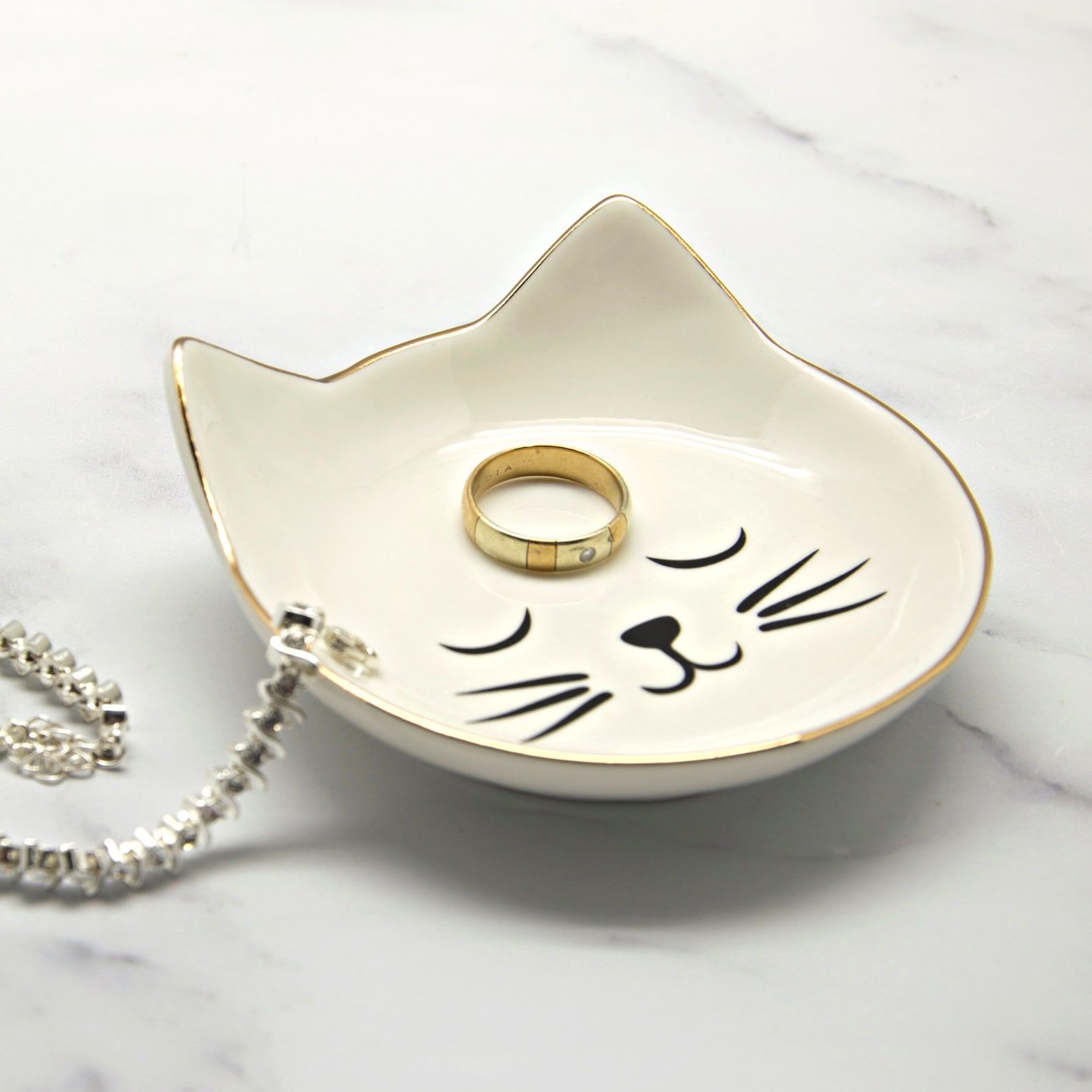 20 Gifts For Cat Lovers – Present Ideas for Cat People