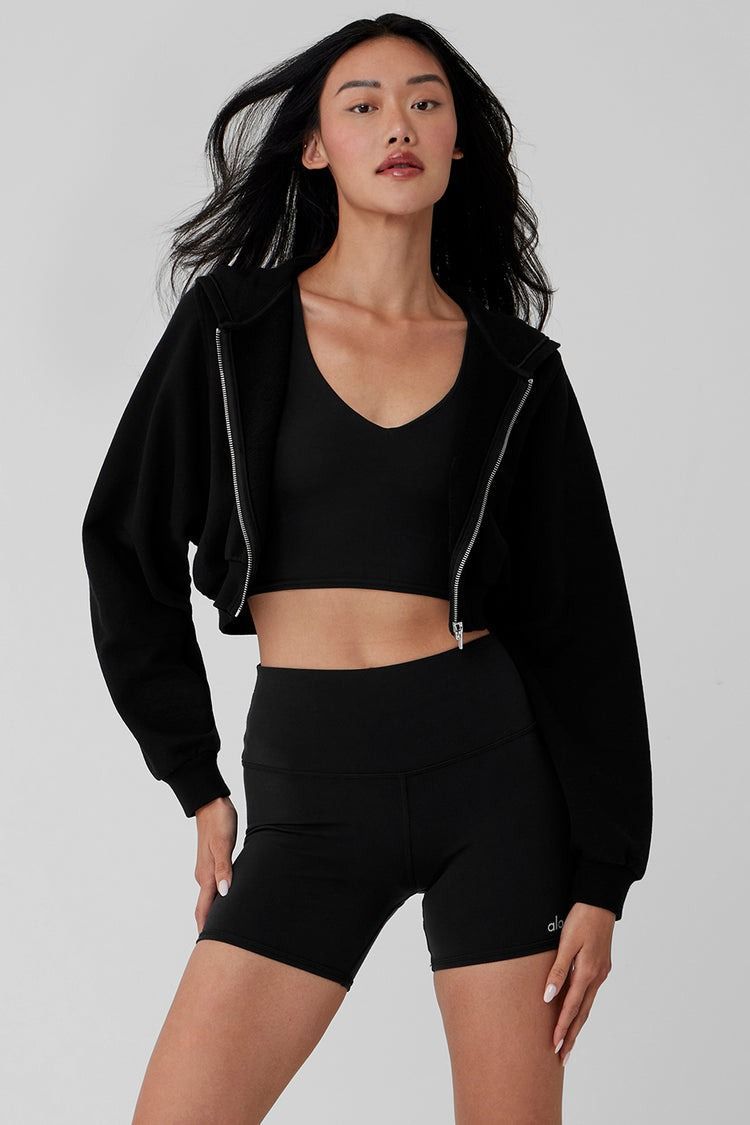 Kendall Jenner Is Alo Yoga's Newest Partner, and You Can Shop Her Exact!  Look!