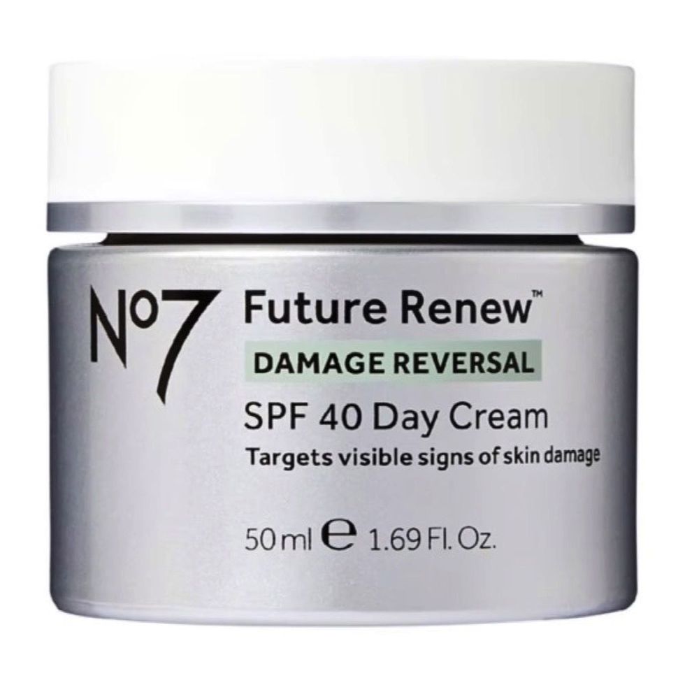 No7 Future Renew Day Cream SPF 40 
