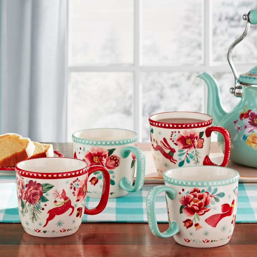 The Pioneer Woman - Ree Drummond - This week I'm giving away three of these  brand new holiday cookbook-edition mixers! Enter over on PW Home and  Gardenbut I'll be sure to announce