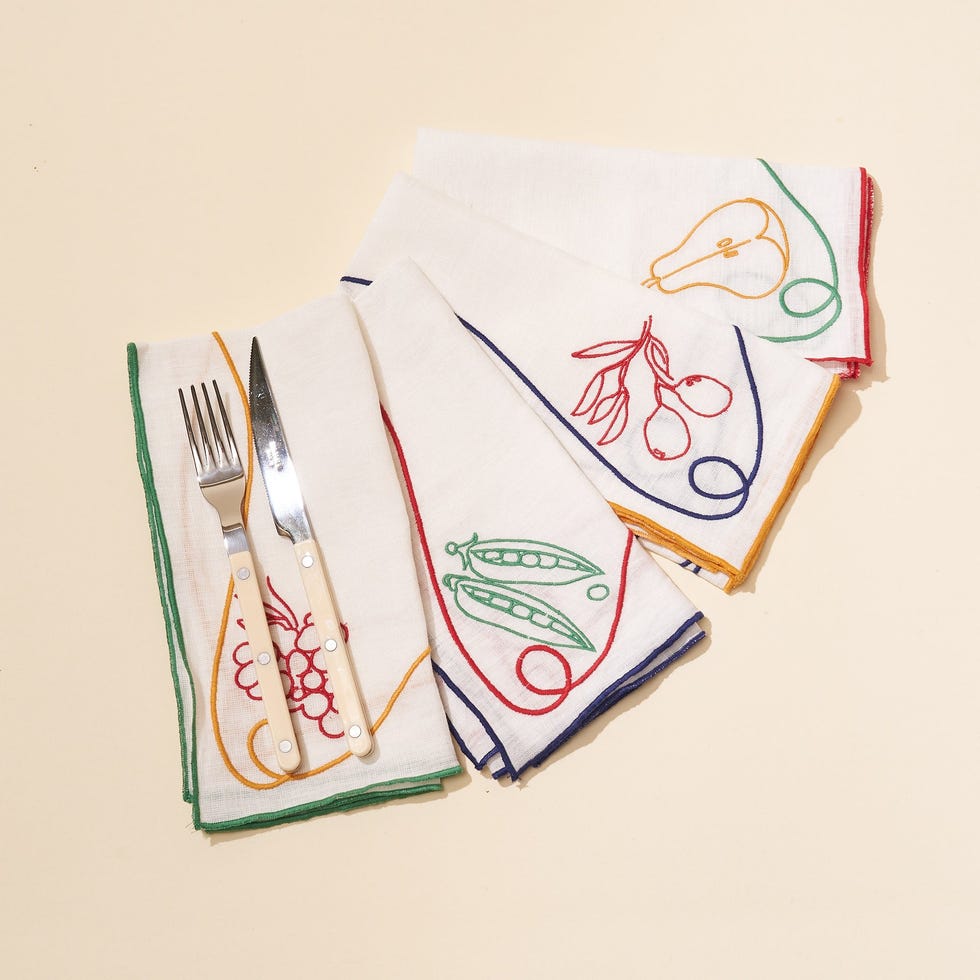 Fruit & Veg Embroidered Linen Napkins (Set of 4) Fruit & Veg Embroidered Linen Napkins (Set of 4)