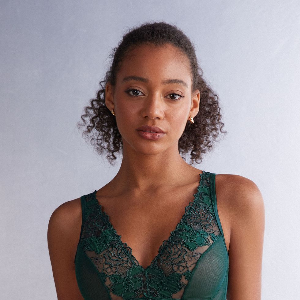 Lara Be Your Own Muse Triangle Bra