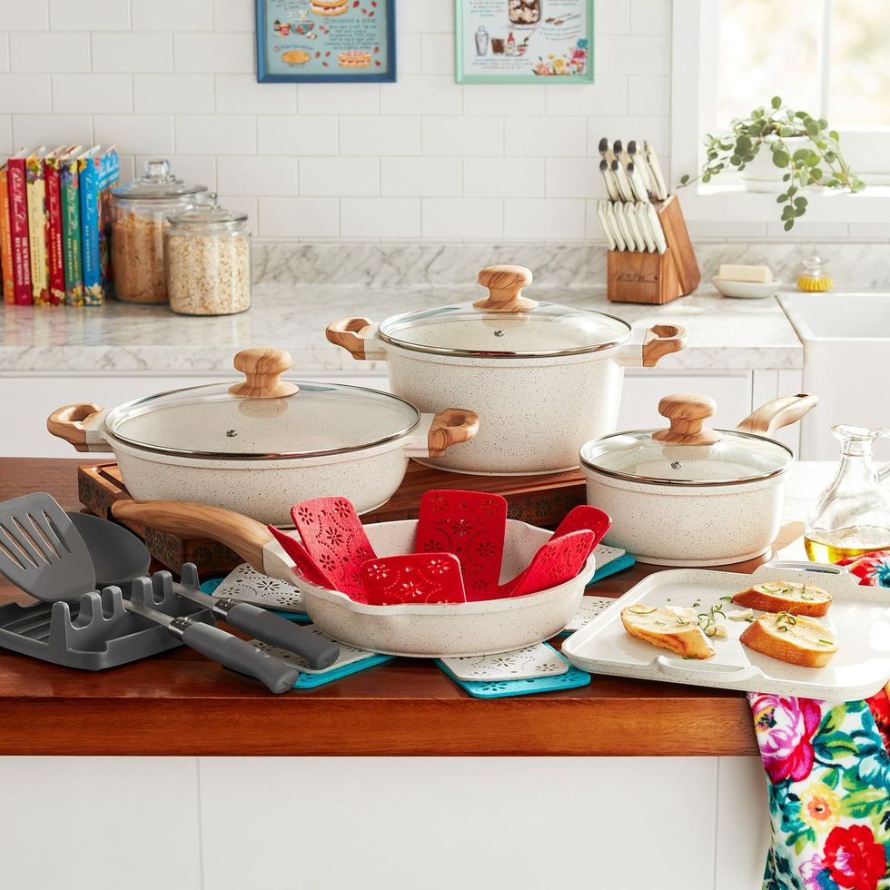 The Pioneer Woman's Gift Guide Is Filled With Dishware, Accessories, And  More Starting At $11