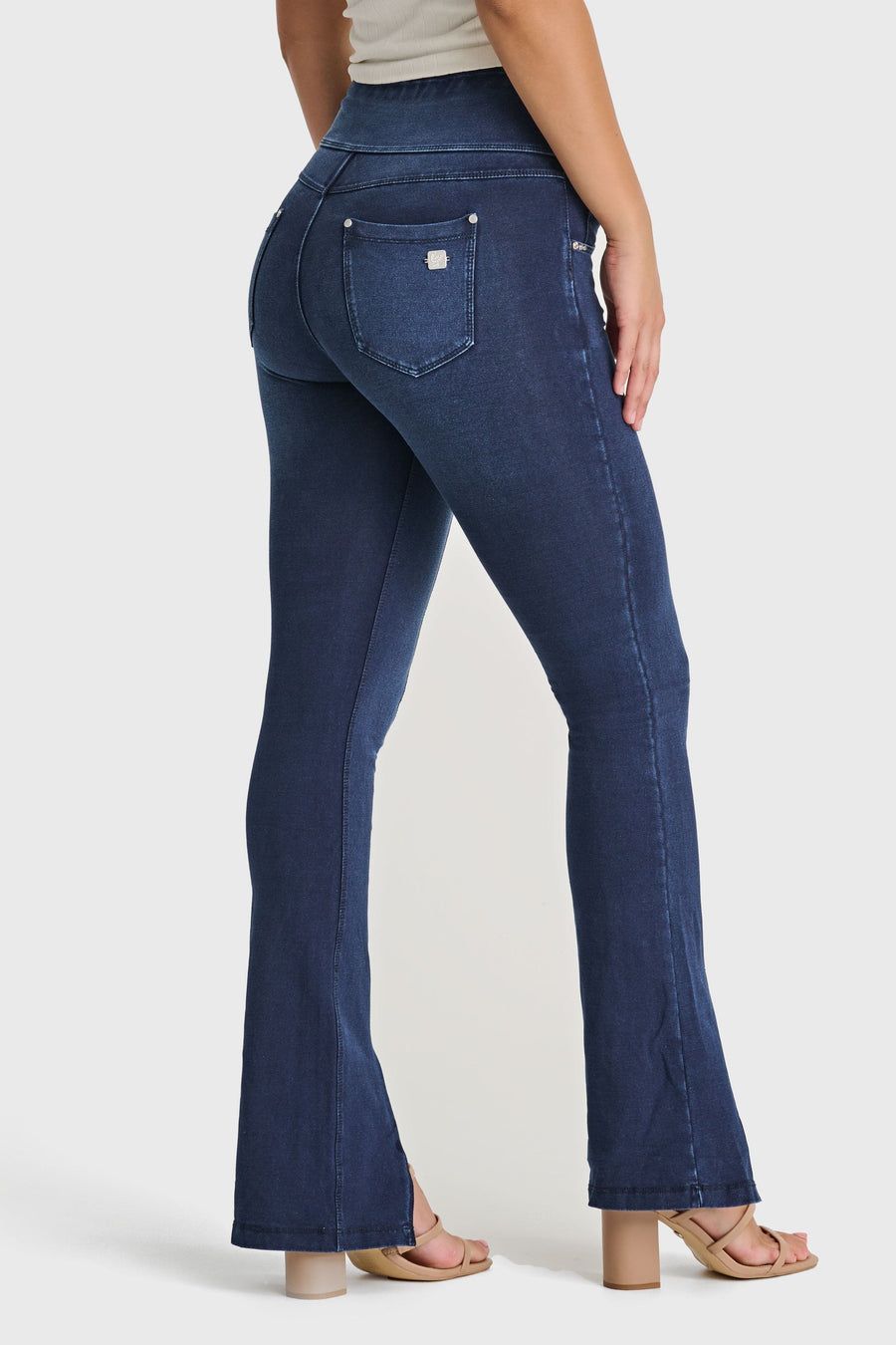 Best jeans for round hot sale bottom