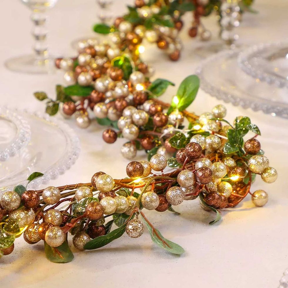 Winter Table Garland