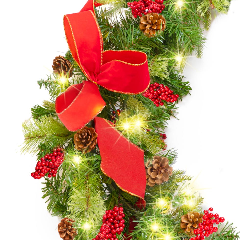 9-Foot Pre-Lit Christmas Garland 