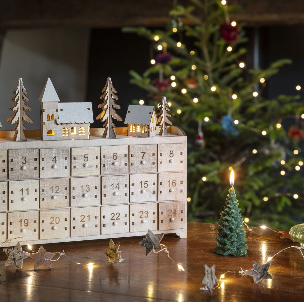 24 Days White Wooden Led Christmas Advent Calendar Storage Drawer