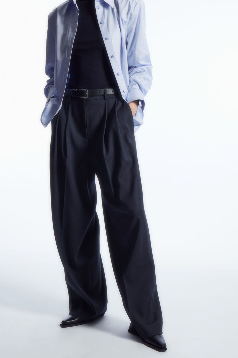 Wide-leg tailored wool trousers