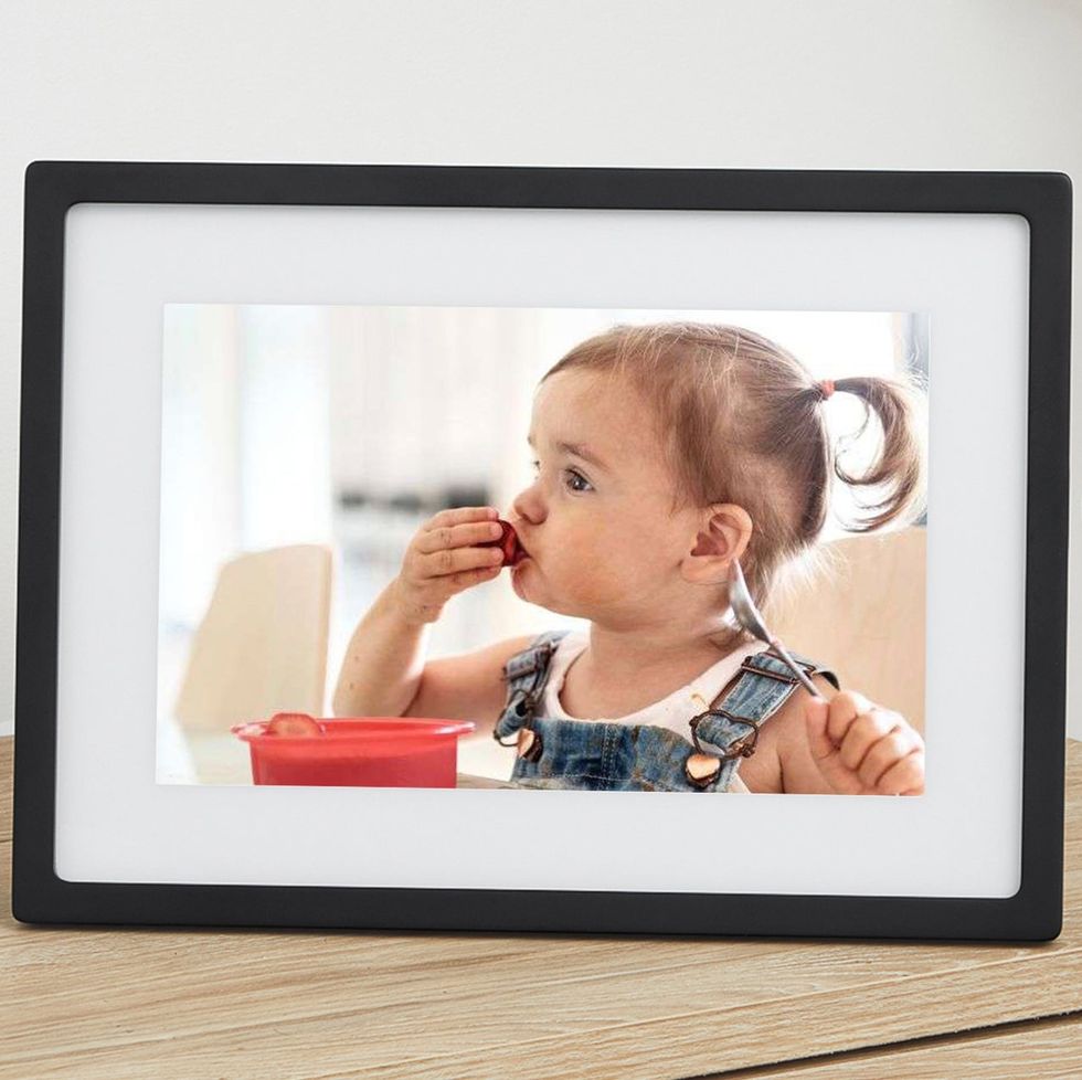 Best Digital Picture Frame Deal 2023: Save on WiFi Photo Frame Sale