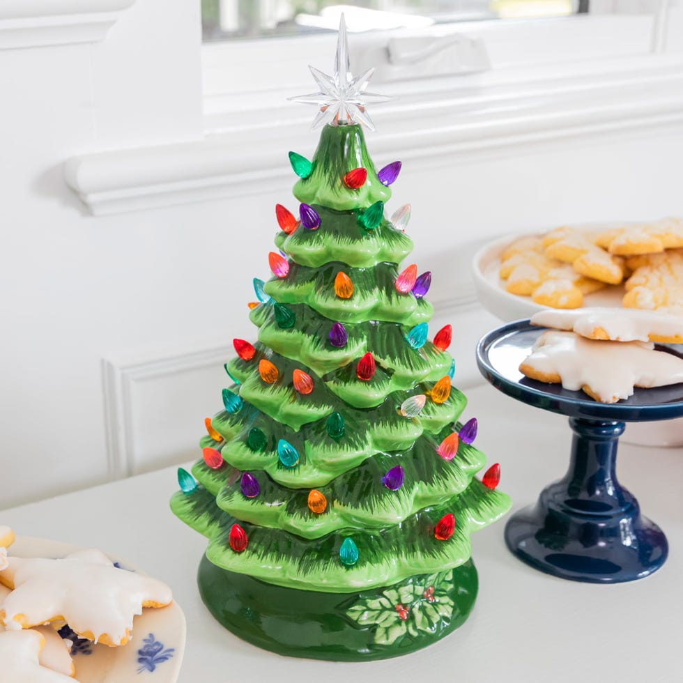 Best Retro Christmas Tree Cake Recipe - How to Make Retro Christmas Tree  Cake