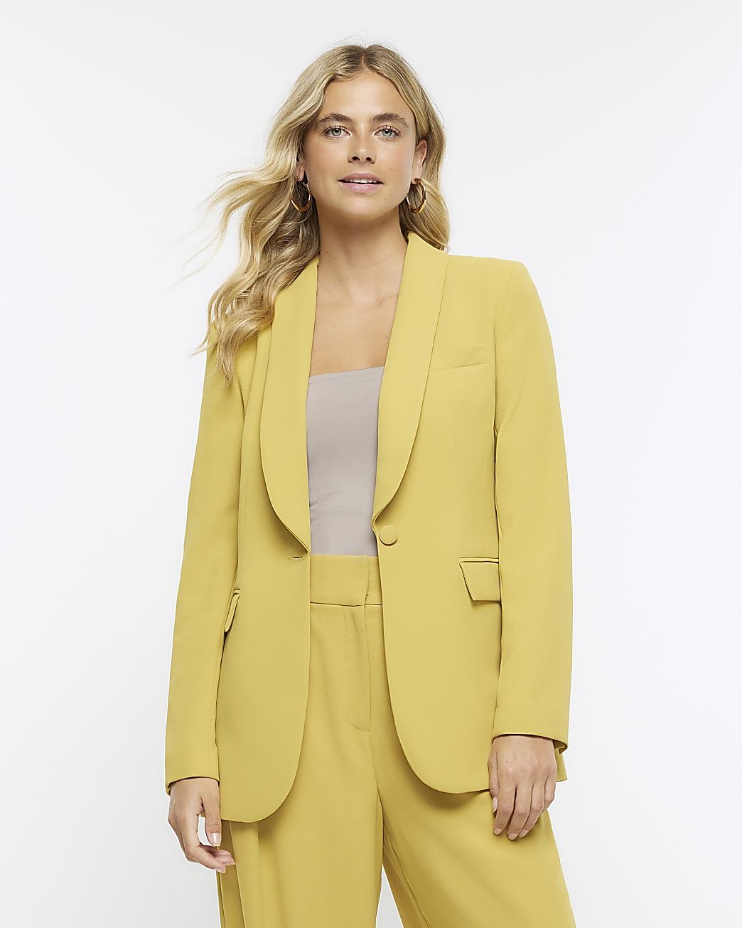 Michelle keegan yellow on sale blazer