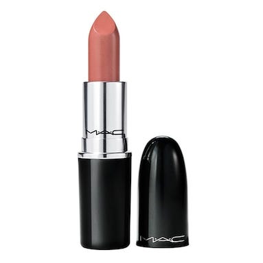 Come scegliere il rossetto nude perfetto in base alla carnagione