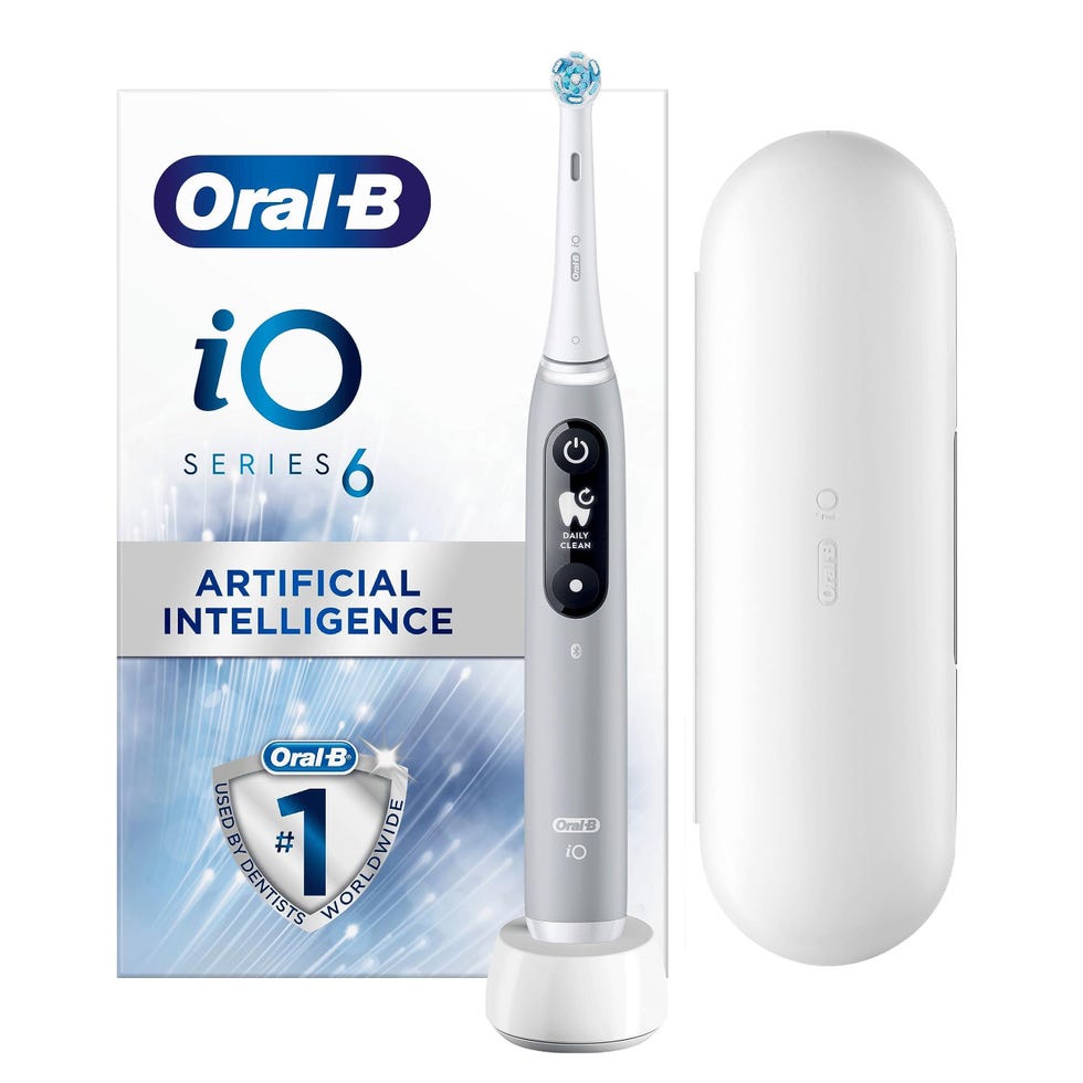 Oral-B iO6 White Ultimate Clean Electric Toothbrush