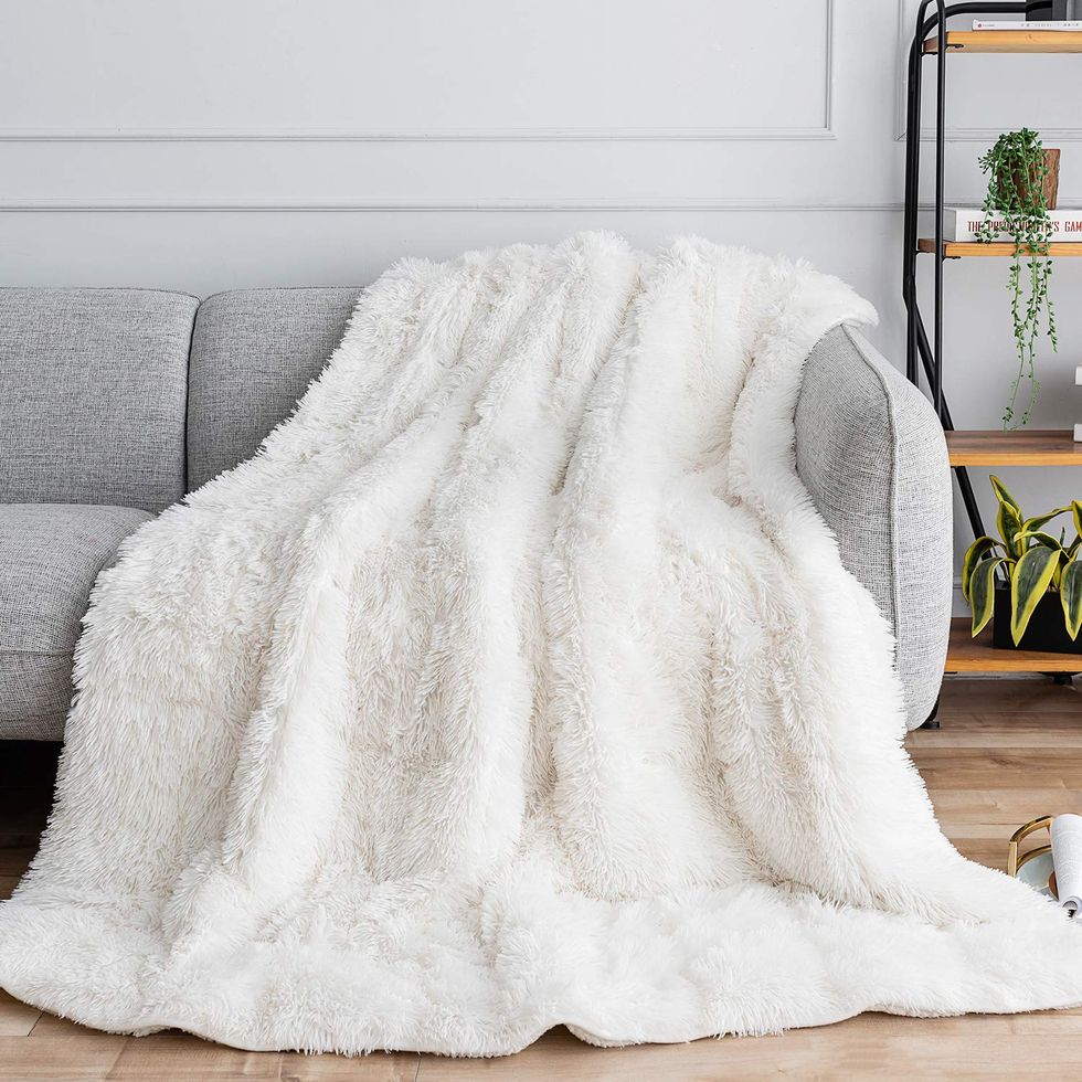 Shaggy Faux Fur Weighted Blanket