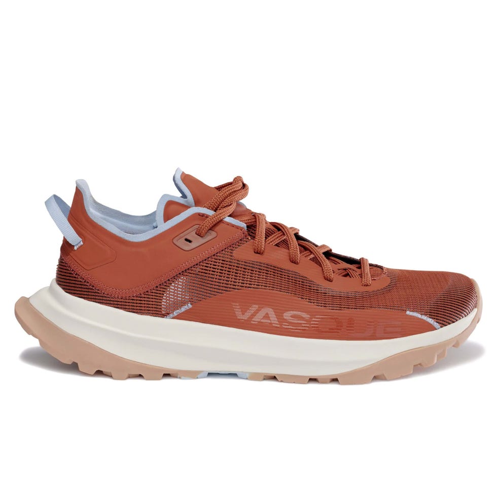 Right here Low Mountain climbing Sneaker