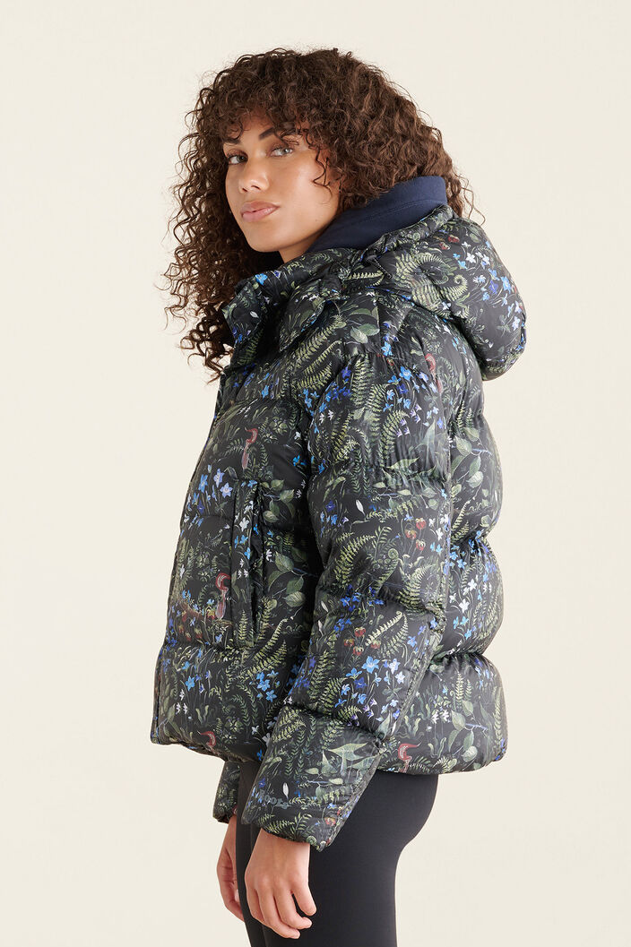 17 Best Puffer Jackets for Women 2024, According to Editors