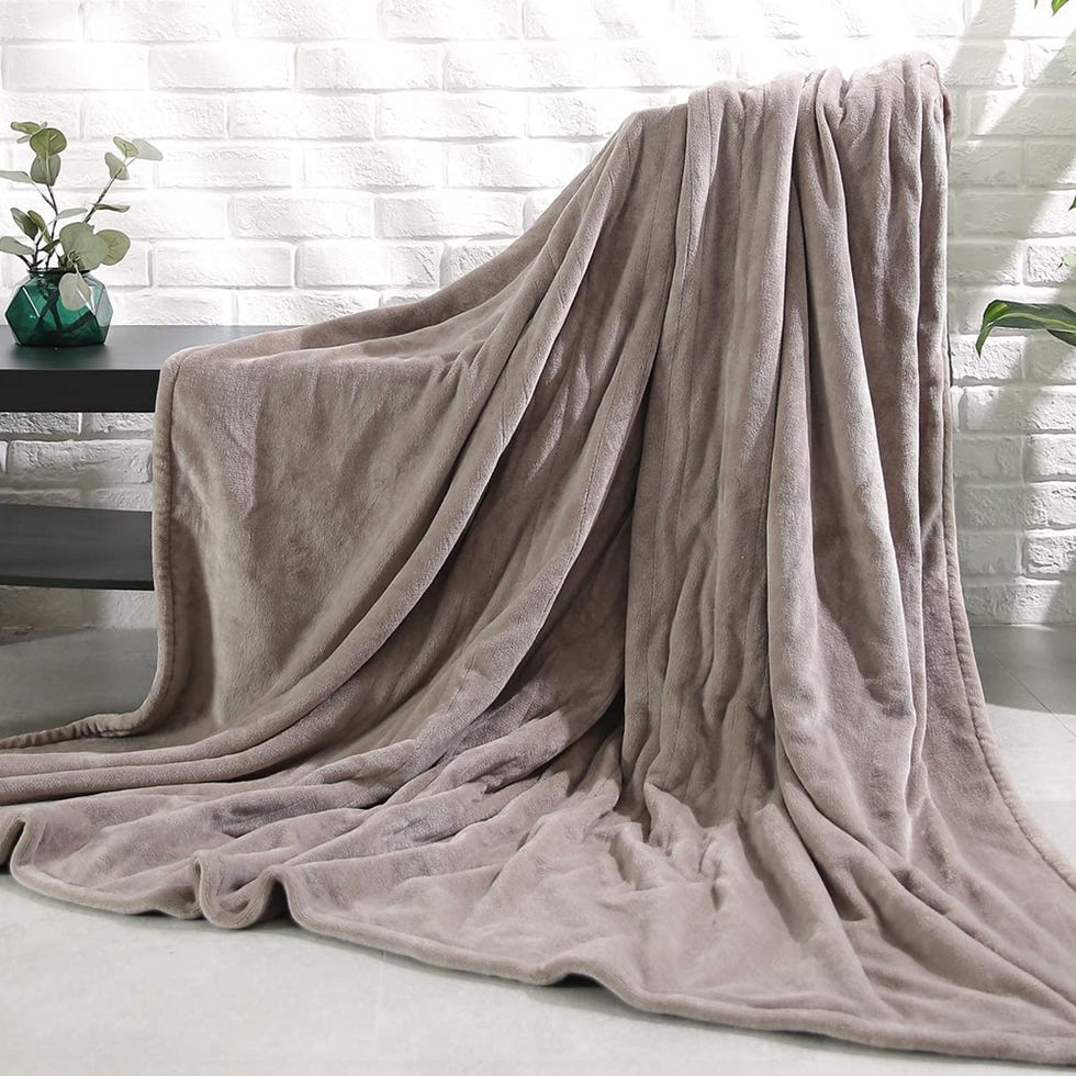 Machine-Washable Electric Blanket