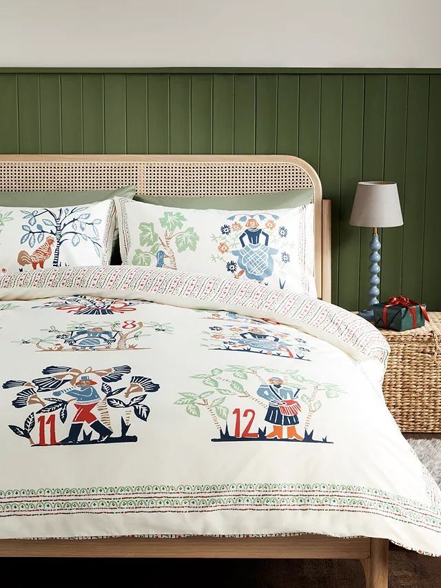 Cot bed shop christmas bedding uk