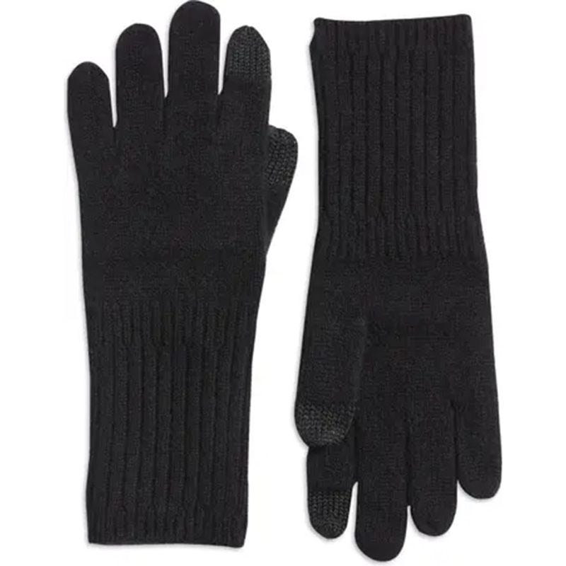 https://hips.hearstapps.com/vader-prod.s3.amazonaws.com/1700166134-nordstrom-cashmere-gloves-655679e7df2cb.jpg?crop=1xw:1xh;center,top&resize=980:*