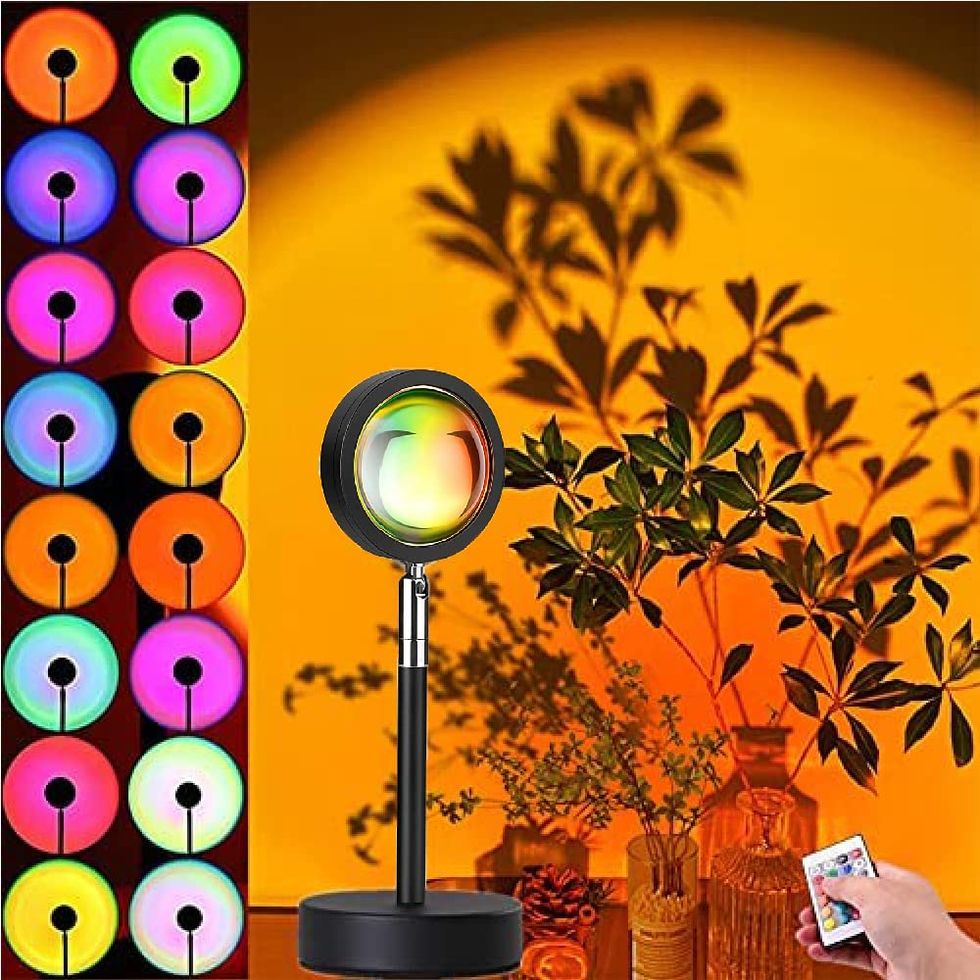 Spurleh Sunset Lamp - 16 Colori Cambiano Lampada da Tramonto con 4 Modalità di Illuminazione, Luce Notturna USB con Rotazione di 180° con Telecomando Ideale per Fotografia, Feste, Decorazioni