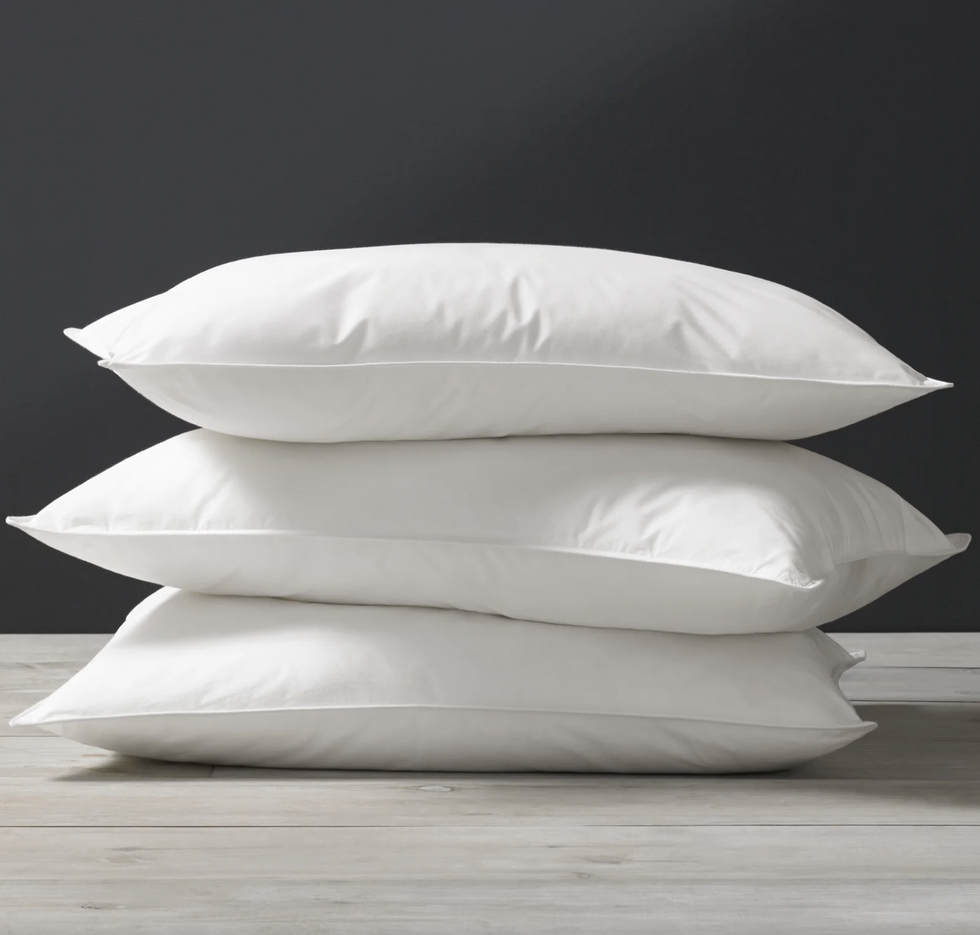 9 Best Hotel Pillows of 2024, Reviewed by Experts