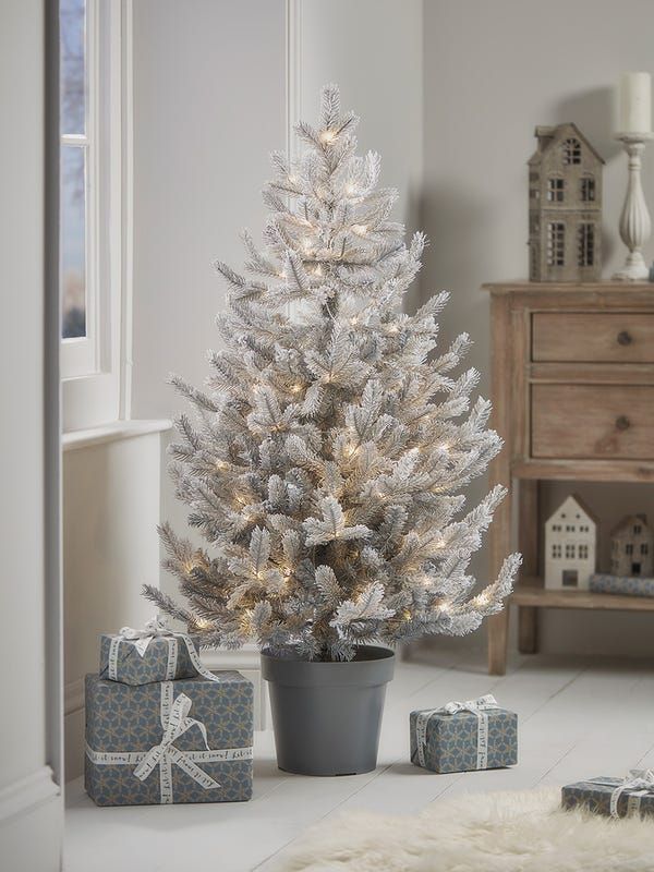 Pre lit deals grey christmas tree