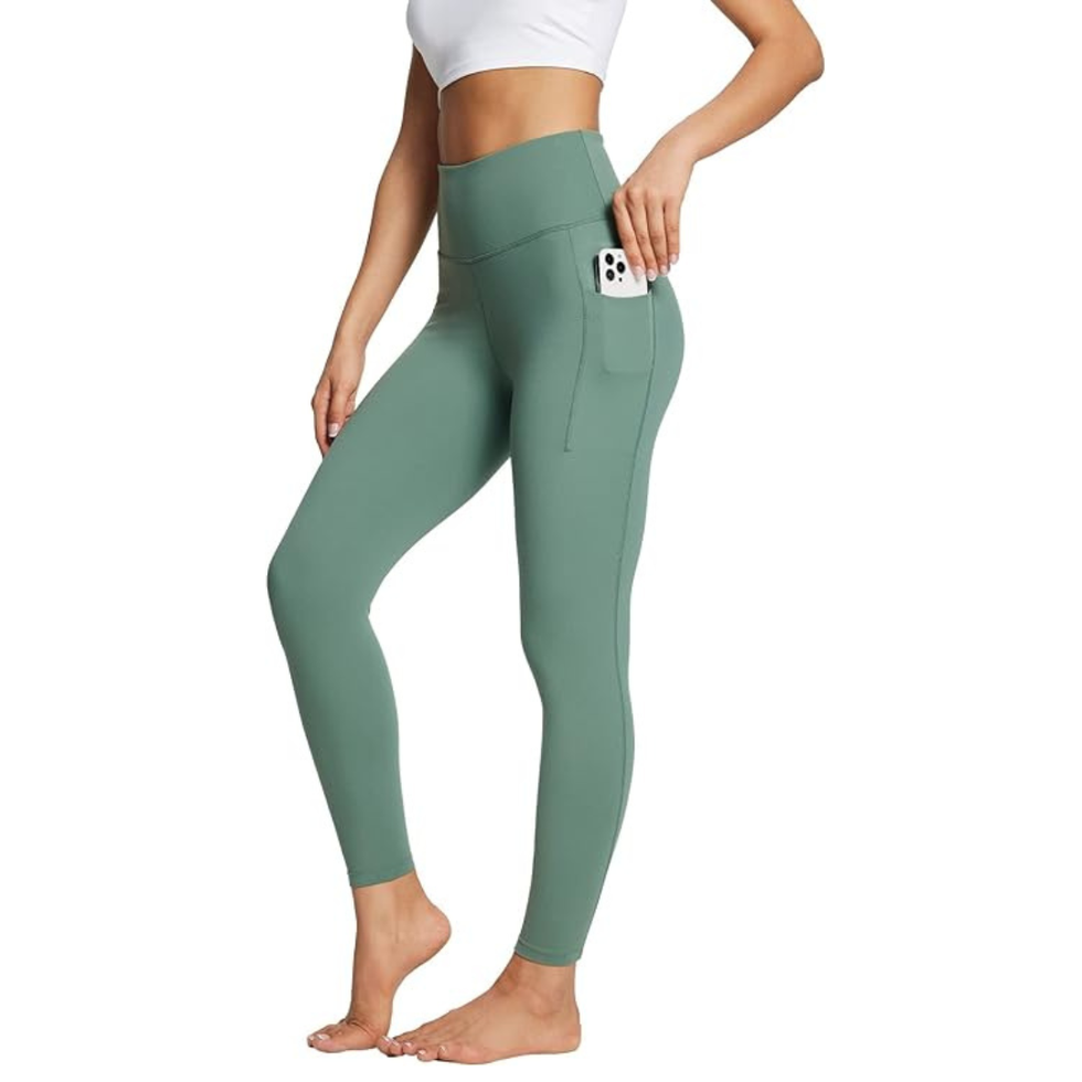 7 Gorgeous Yoga Pants That Are Appropriate for Exercise and