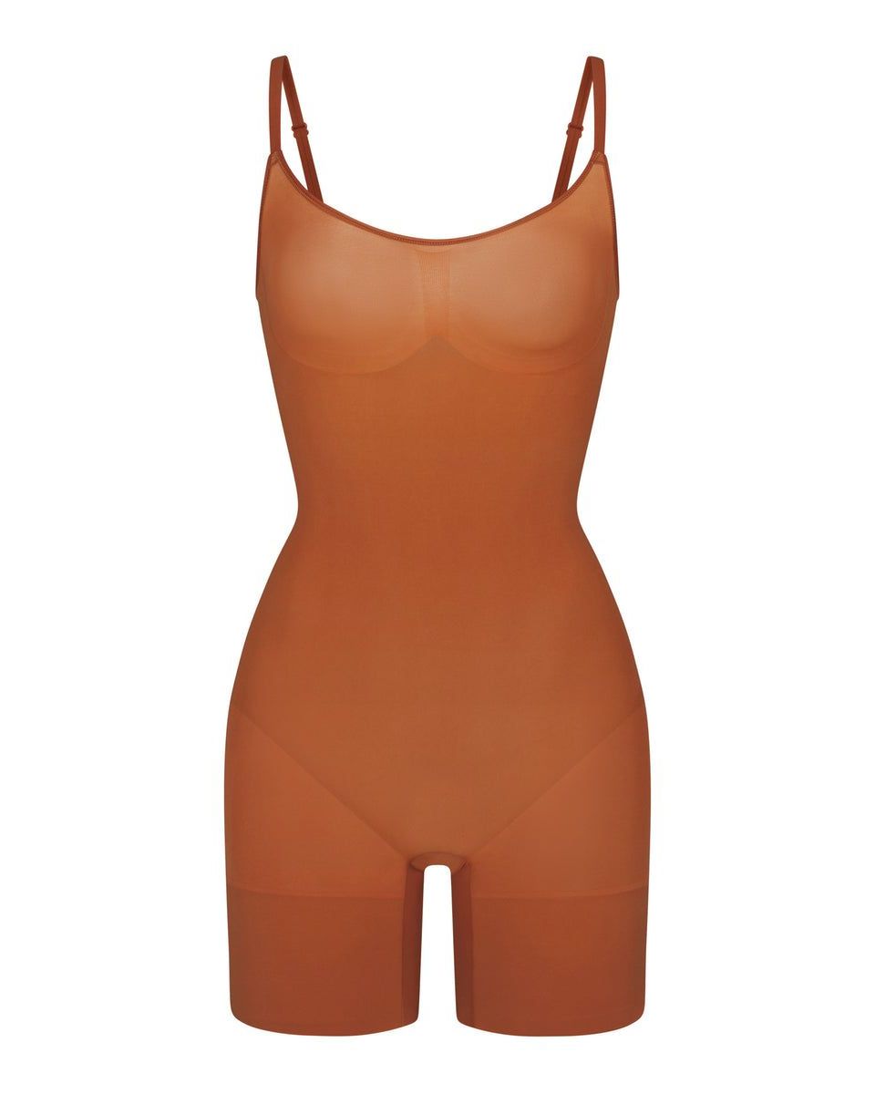 SKIMS - BACK IN STOCK: the Sculpting Bodysuit Mid Thigh