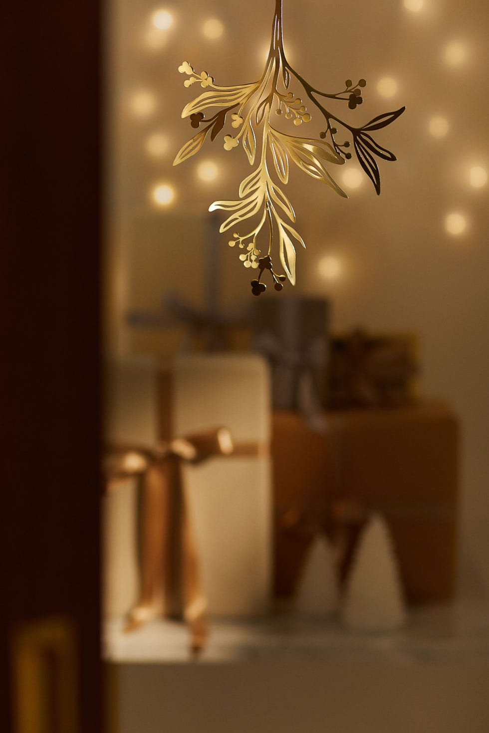 15 Gold Christmas Decorations For Extra Sparkle