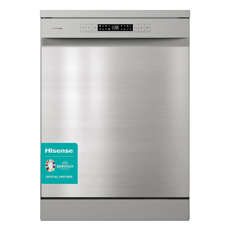 Hisense Freestanding Standard Dishwasher