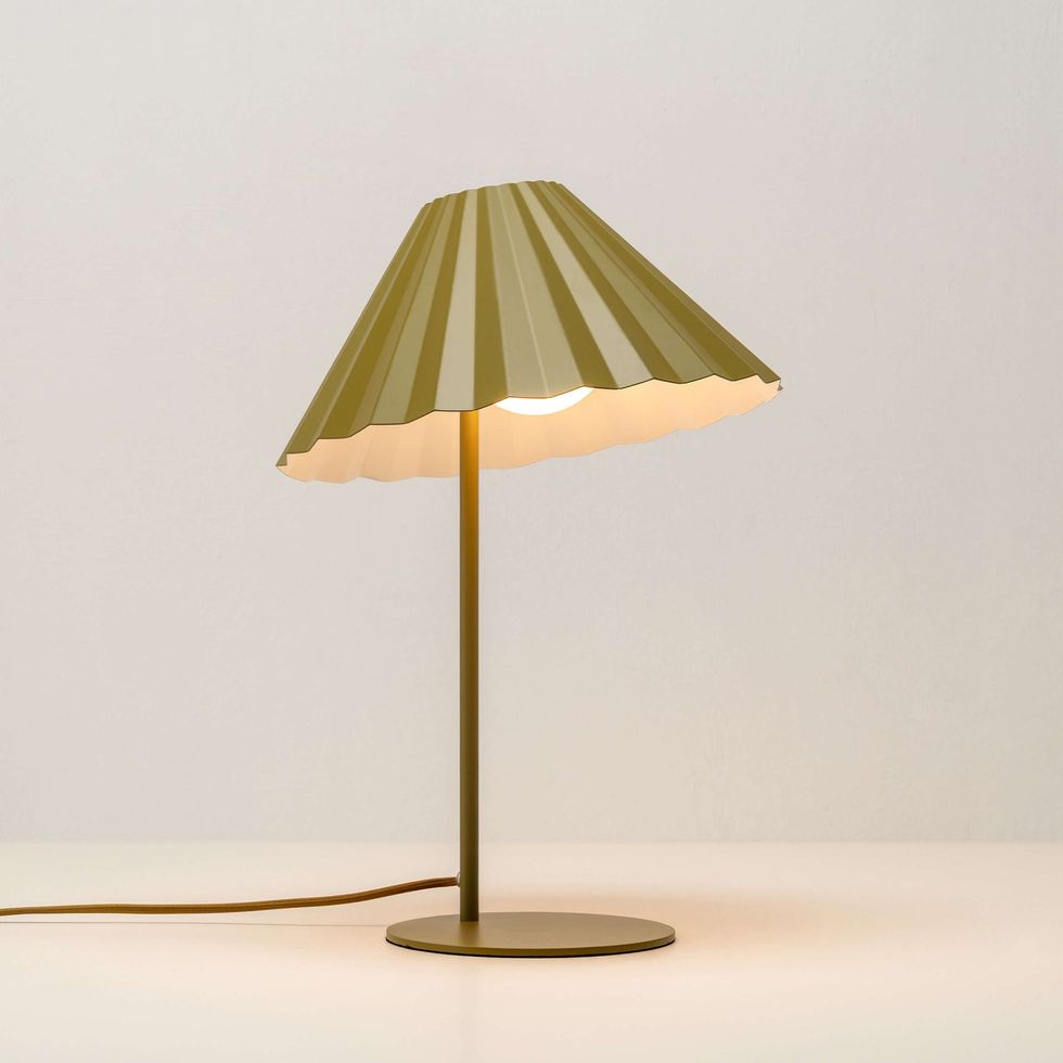 The Pleat table lamp