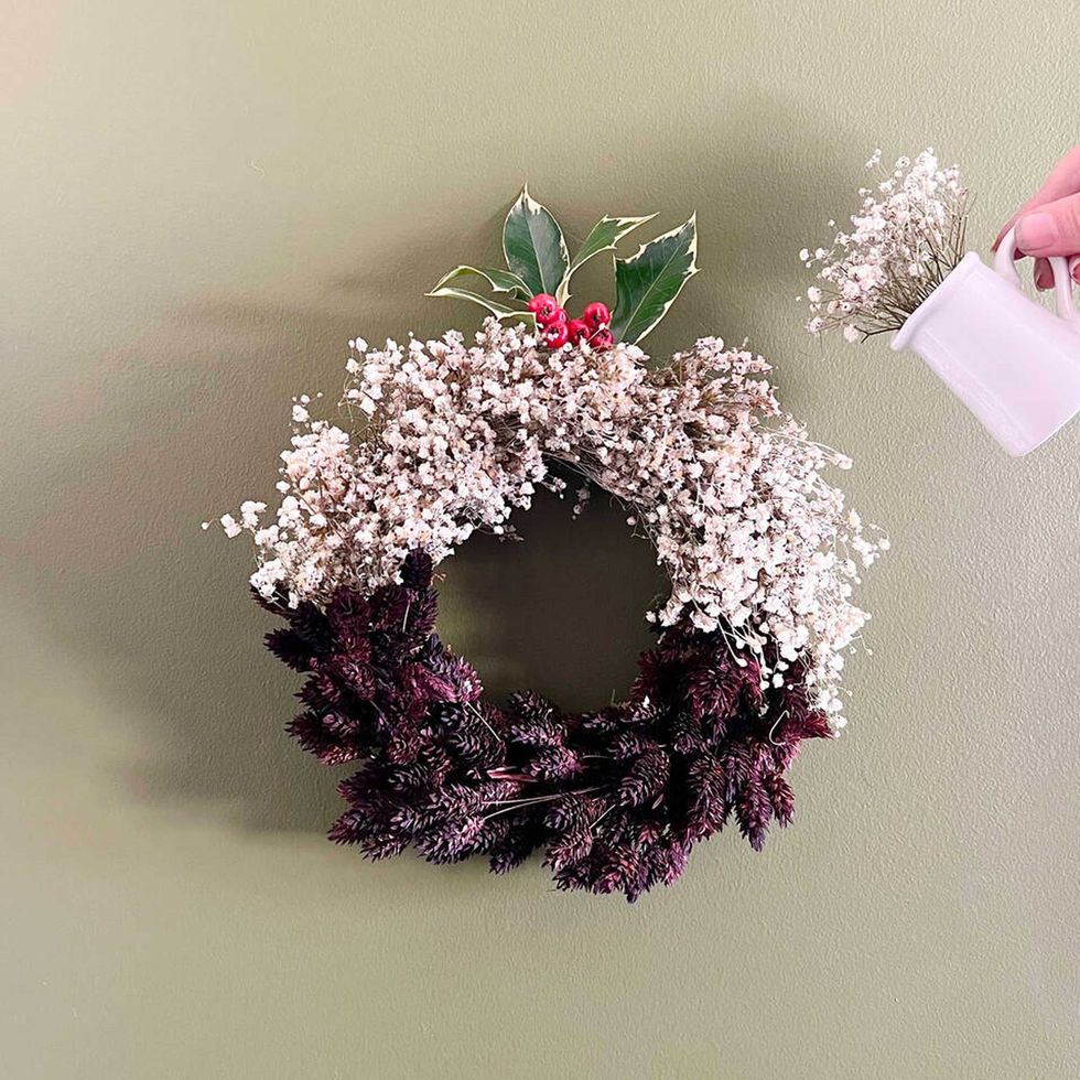Make Your Own Christmas Pudding Dried Flower Wreath Kit