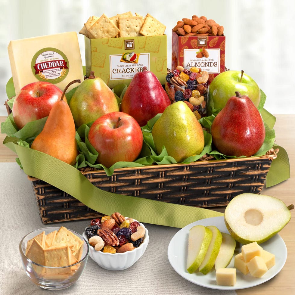 Classic Fresh Fruit Basket