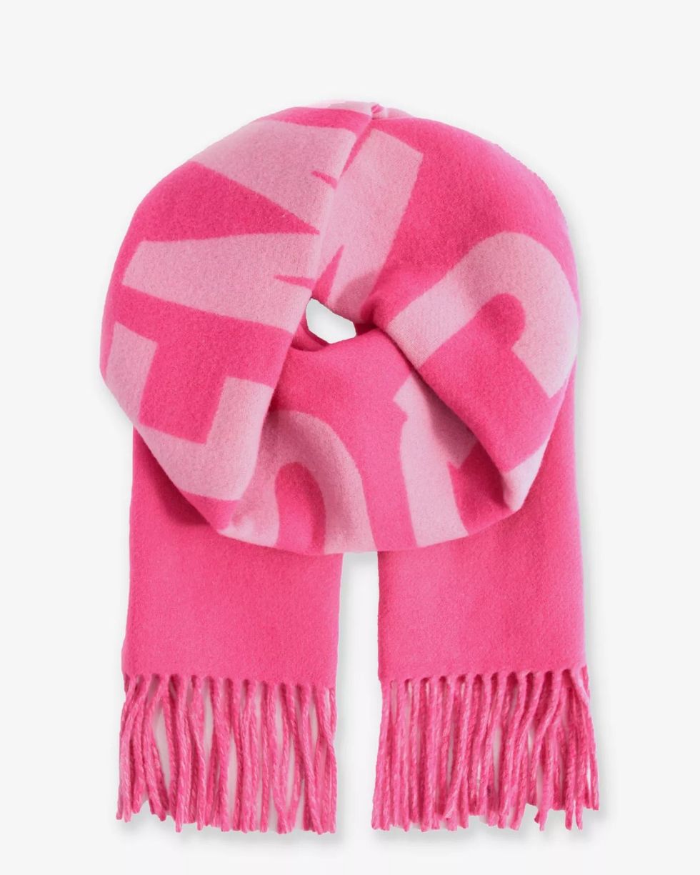 Wrap Up This Season with These Stylish Winter Scarves