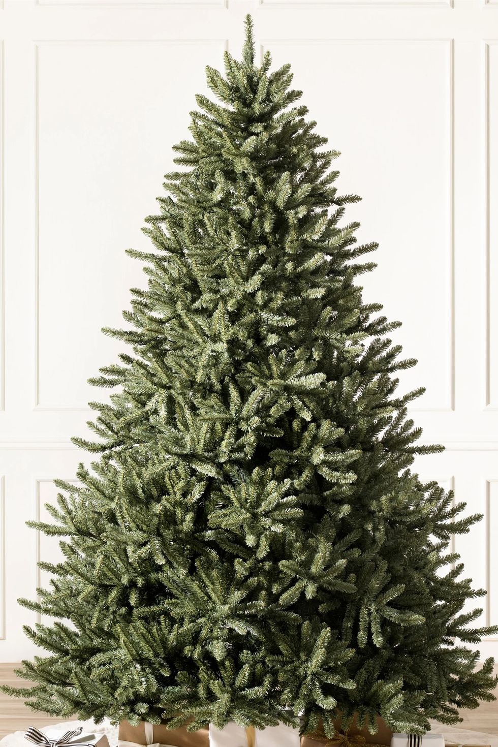 Lighted Flocked Artificial Christmas Tree - Includes A Tree Storage Bag and Remote Control The Holiday Aisle Size: 7.5