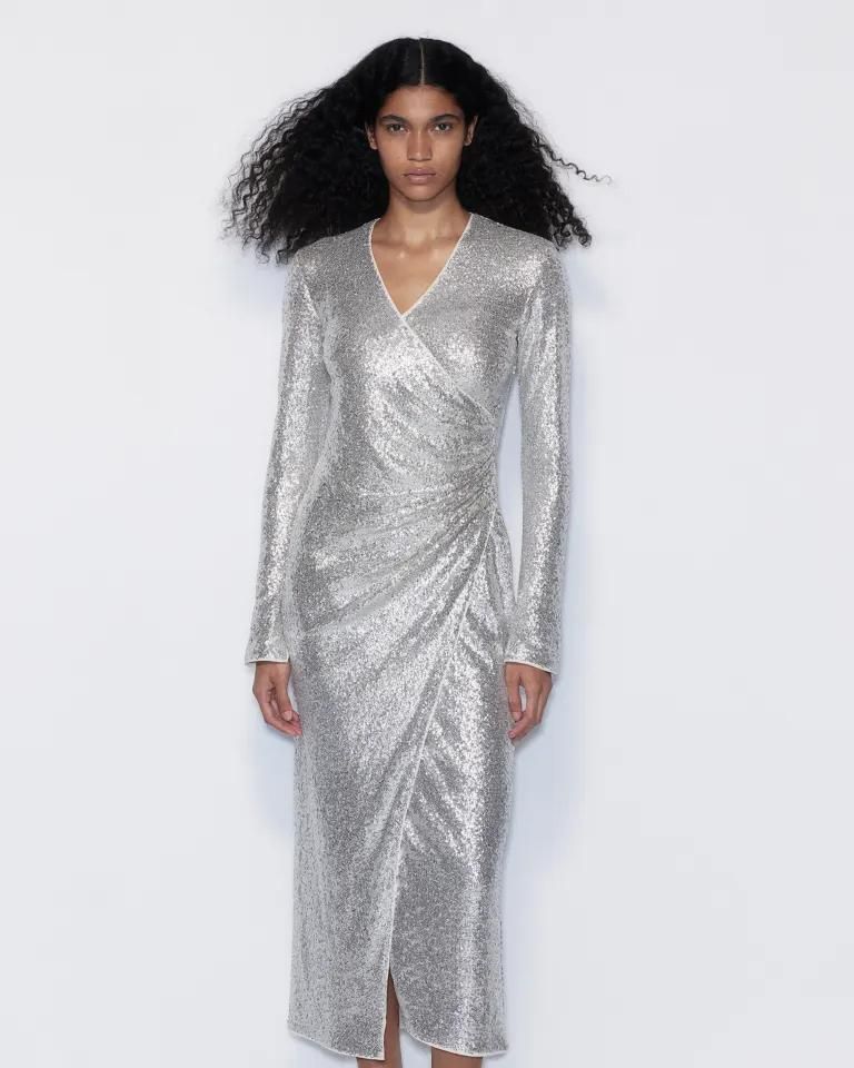 Holiday Party Outfit Ideas for Work's Christmas 'Do 2023