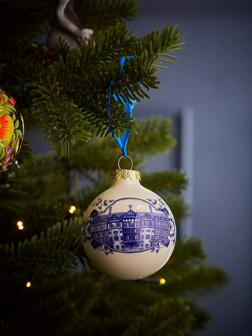 Liberty Storefront Delftware Bauble
