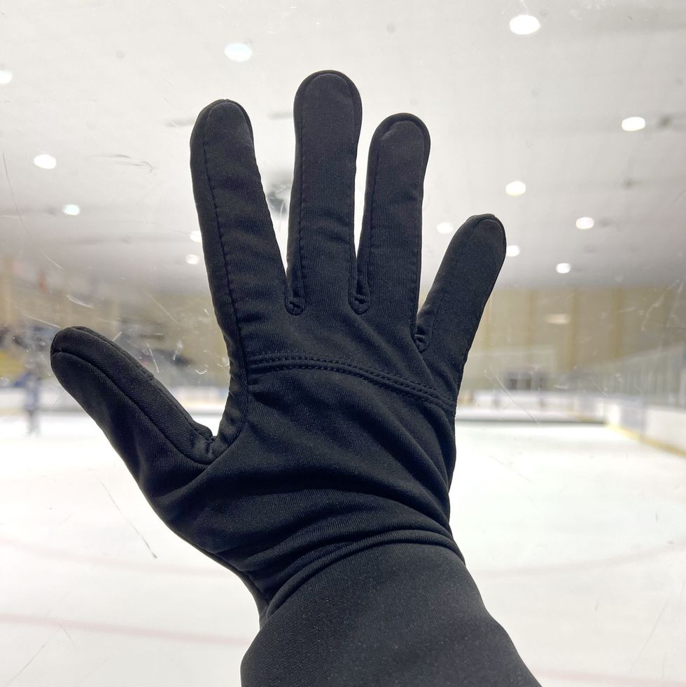 How to pick the best heated gloves, according to experts