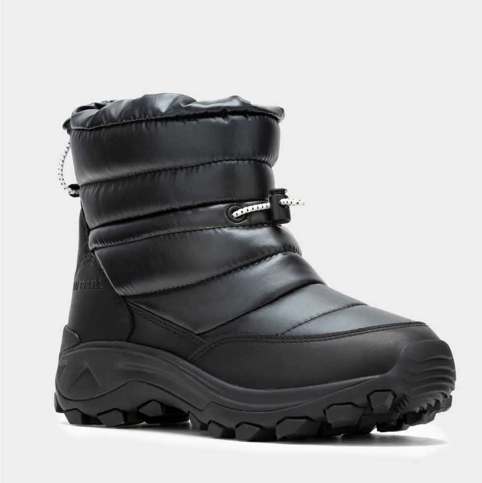 15 best snow boots for women to shop for your 2024 ski holiday