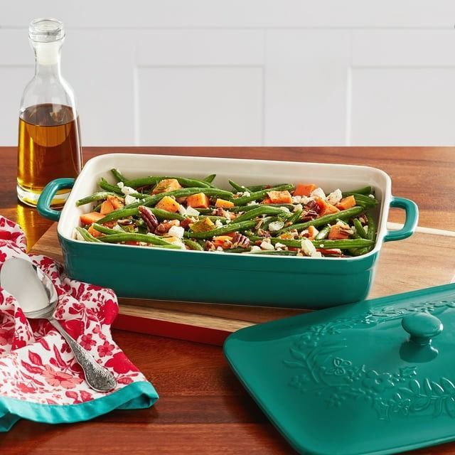 The 6 Best Items from the Pioneer Woman Cookware Collection